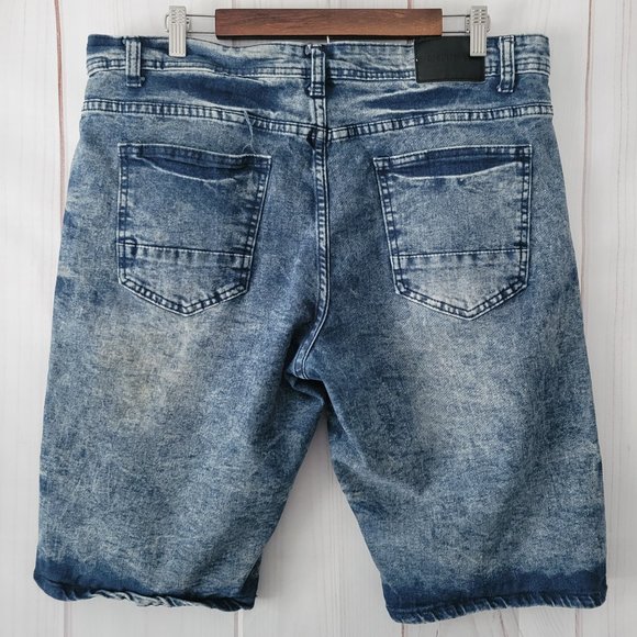Encrypted NYC Men’s Sz 36 Distressed Denim Jean Shorts, Detailed Buttons, EUC - Picture 3 of 11